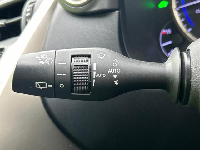 NX NX300hバージョンL 保証書/純正 SDナビ/プリクラッシュセーフティ/エアーシート 前席/パノラミックビューモニター/シート フルレザー/電動バックドア/ヘッドランプ LED/USBジャック/Bluetooth接続(17枚目)