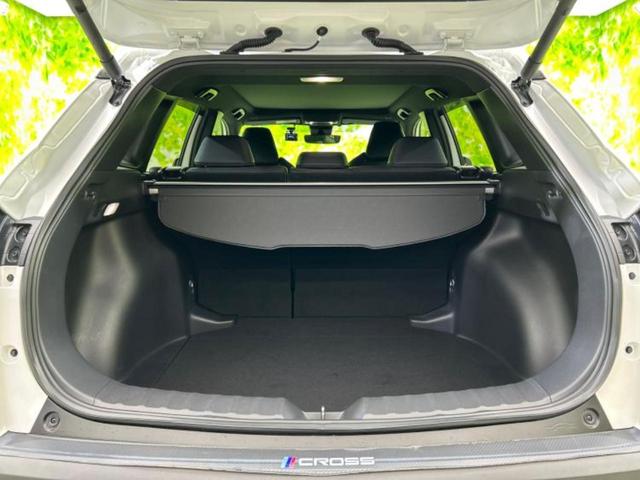 カローラクロス Z 新品タイヤ/パノラマルーフ/ディスプレイオーディオ/衝突安全装置/シートヒーター 前席/パノラミックビューモニター/車線逸脱防止支援システム/シート ハーフレザー/電動バックドア サンルーフ 禁煙車(8枚目)