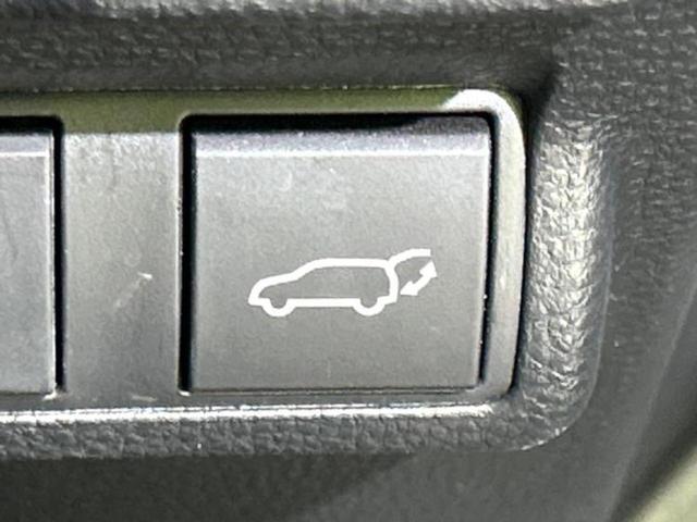 カローラクロス Z 新品タイヤ/パノラマルーフ/ディスプレイオーディオ/衝突安全装置/シートヒーター 前席/パノラミックビューモニター/車線逸脱防止支援システム/シート ハーフレザー/電動バックドア サンルーフ 禁煙車(25枚目)