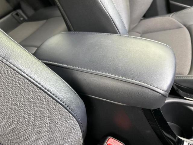 カローラクロス Z 新品タイヤ/パノラマルーフ/ディスプレイオーディオ/衝突安全装置/シートヒーター 前席/パノラミックビューモニター/車線逸脱防止支援システム/シート ハーフレザー/電動バックドア サンルーフ 禁煙車(30枚目)