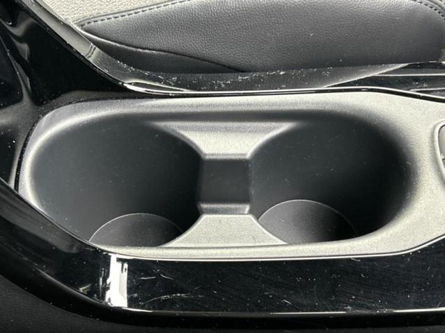 カローラクロス Z 新品タイヤ/パノラマルーフ/ディスプレイオーディオ/衝突安全装置/シートヒーター 前席/パノラミックビューモニター/車線逸脱防止支援システム/シート ハーフレザー/電動バックドア サンルーフ 禁煙車(34枚目)