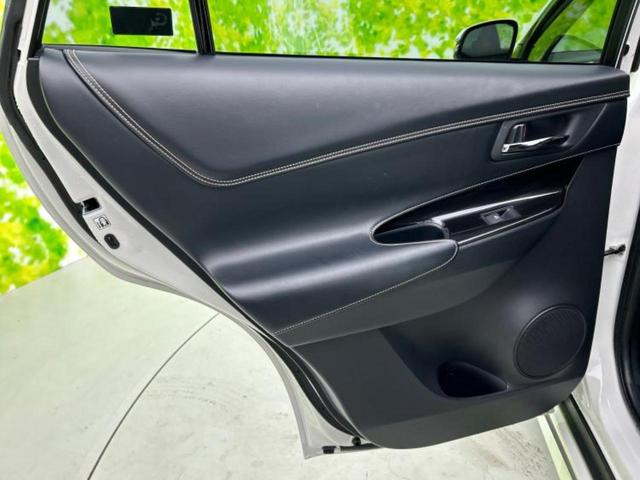 ハリアーハイブリッド ４ＷＤプレミアム　新品タイヤ／純正エアロ／保証書／社外　１０インチ　ＳＤナビ／フリップダウンモニター／トヨタセーフティセンス／車線逸脱防止支援システム／シート　ハーフレザー／電動バックドア／ヘッドランプ　ＬＥＤ　４ＷＤ（22枚目）