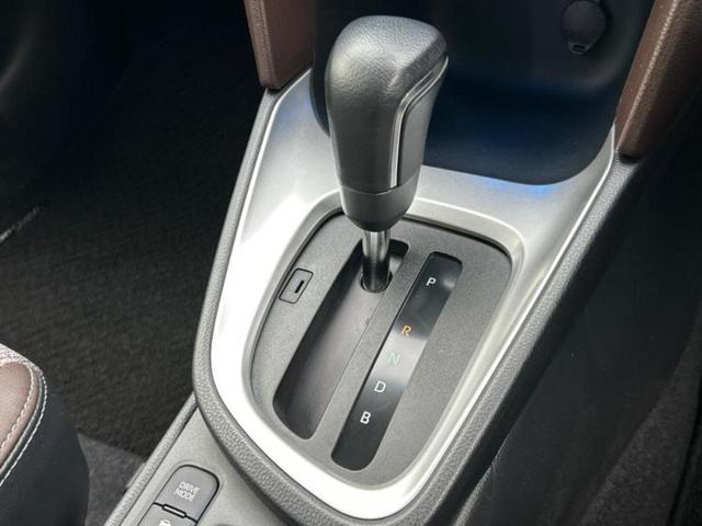 ヤリスクロス ハイブリッドZ 新品タイヤ/保証書/ディスプレイオーディオ+ナビ8インチ/衝突安全装置/シートヒーター/パノラミックビューモニター/車線逸脱防止支援システム/ヘッドランプ LED/USBジャック 衝突被害軽減システム(18枚目)