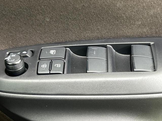 ヤリスクロス ハイブリッドZ 新品タイヤ/保証書/ディスプレイオーディオ+ナビ8インチ/衝突安全装置/シートヒーター/パノラミックビューモニター/車線逸脱防止支援システム/ヘッドランプ LED/USBジャック 衝突被害軽減システム(29枚目)