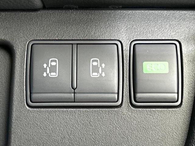 セレナ ハイウェイスターＶセレクションプラスセーフティ２ＨＶ　保証書／純正　８インチ　ＳＤナビ／エマージェンシーブレーキ／両側電動スライドドア／全方位モニター／車線逸脱防止支援システム／ＵＳＢジャック／Ｂｌｕｅｔｏｏｔｈ接続／ＥＴＣ／ＥＢＤ付ＡＢＳ　全周囲カメラ（31枚目）