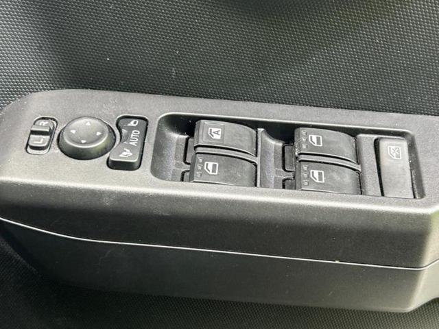 タフト X 新品タイヤ/ガラスルーフ/保証書/社外 SDナビ/衝突安全装置/車線逸脱防止支援システム/ドライブレコーダー 社外/ヘッドランプ LED/USBジャック/ETC/EBD付ABS/横滑り防止装置 記録簿(28枚目)