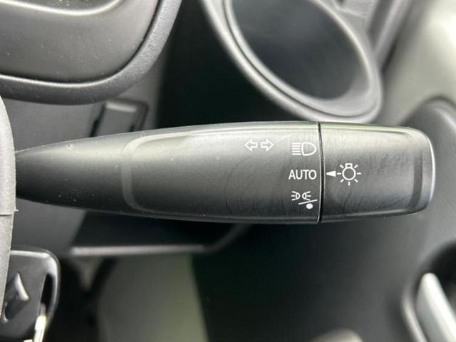 キャリイトラック 4WDノウハンスペシャル 新品タイヤ/純正 SDナビ/セーフティサポート(スズキ)/車線逸脱防止支援システム/Bluetooth接続/EBD付ABS/横滑り防止装置/アイドリングストップ/フルセグTV/DVD/禁煙車 4WD(14枚目)