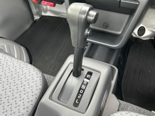 キャリイトラック 4WDノウハンスペシャル 新品タイヤ/純正 SDナビ/セーフティサポート(スズキ)/車線逸脱防止支援システム/Bluetooth接続/EBD付ABS/横滑り防止装置/アイドリングストップ/フルセグTV/DVD/禁煙車 4WD(16枚目)