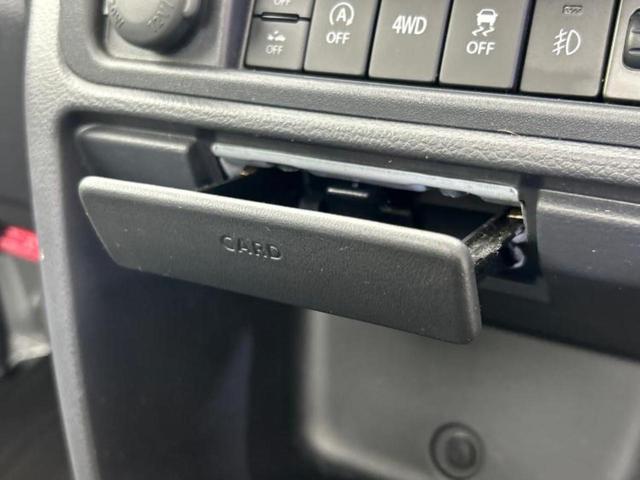 キャリイトラック 4WDノウハンスペシャル 新品タイヤ/純正 SDナビ/セーフティサポート(スズキ)/車線逸脱防止支援システム/Bluetooth接続/EBD付ABS/横滑り防止装置/アイドリングストップ/フルセグTV/DVD/禁煙車 4WD(23枚目)
