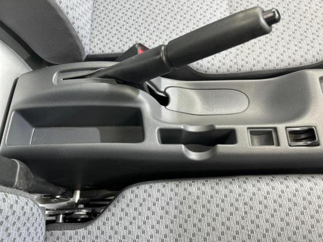 キャリイトラック 4WDノウハンスペシャル 新品タイヤ/純正 SDナビ/セーフティサポート(スズキ)/車線逸脱防止支援システム/Bluetooth接続/EBD付ABS/横滑り防止装置/アイドリングストップ/フルセグTV/DVD/禁煙車 4WD(26枚目)