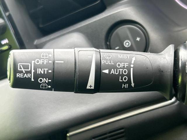 ヴェゼル ｅＨＥＶ　Ｚ　保証書／純正　９インチ　ナビ／衝突安全装置／シートヒーター／車線逸脱防止支援システム／シート　ハーフレザー／電動バックドア／ヘッドランプ　ＬＥＤ／ＥＴＣ／ＥＢＤ付ＡＢＳ／横滑り防止装置　レーンアシスト（17枚目）