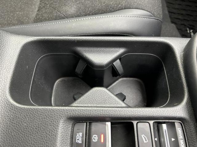 ヴェゼル ｅＨＥＶ　Ｚ　保証書／純正　９インチ　ナビ／衝突安全装置／シートヒーター／車線逸脱防止支援システム／シート　ハーフレザー／電動バックドア／ヘッドランプ　ＬＥＤ／ＥＴＣ／ＥＢＤ付ＡＢＳ／横滑り防止装置　レーンアシスト（35枚目）