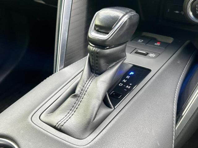 ハリアー Ｚ　新品タイヤ／純正エアロ／ＪＢＬ／保証書／純正　１１．６インチ　ＳＤナビ／デジタルインナーミラー／衝突安全装置／車線逸脱防止支援システム／シート　ハーフレザー／電動バックドア／ヘッドランプ　ＬＥＤ（18枚目）