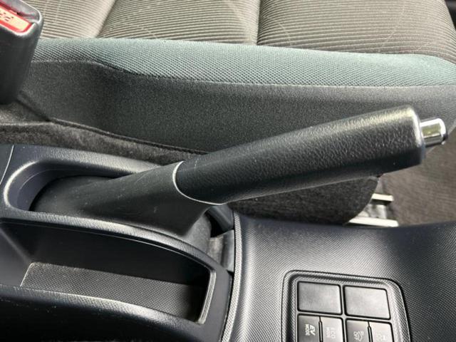 アクア Ｓスタイルブラック　新品タイヤ／保証書／純正　ＳＤナビ／衝突安全装置／車線逸脱防止支援システム／Ｂｌｕｅｔｏｏｔｈ接続／ＥＴＣ／ＥＢＤ付ＡＢＳ／横滑り防止装置／アイドリングストップ／バックモニター／フルセグＴＶ／ＤＶＤ（34枚目）