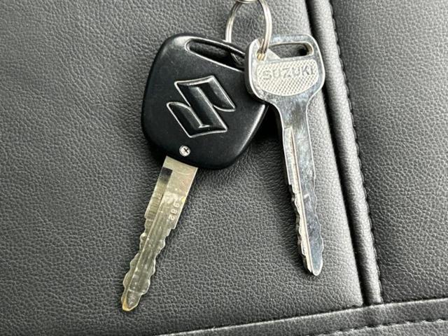 エブリイ ＰＣ　新品タイヤ／保証書／セーフティサポート（スズキ）／エアバッグ　運転席／エアバッグ　助手席／衝突安全ボディ／パワーウインドウ／キーレスエントリー／パワーステアリング／オートライト／マニュアルエアコン（35枚目）