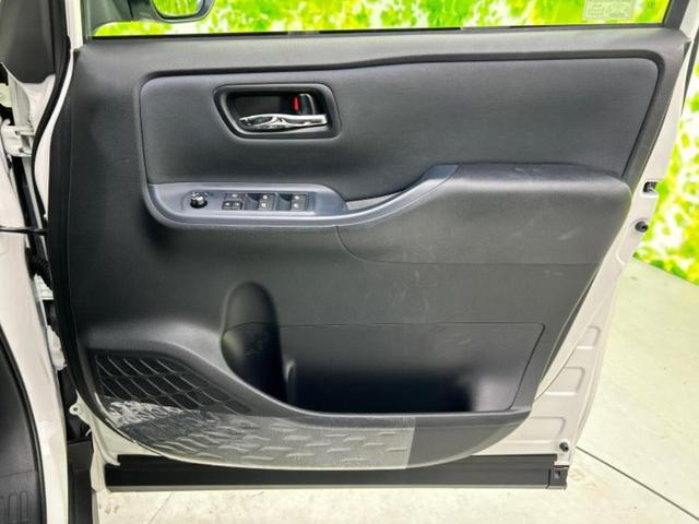 ヴォクシー ハイブリッドＺＳキラメキ２　新品タイヤ／保証書／社外　１０インチ　ＳＤナビ／フリップダウンモニター　社外　１２．８インチ／衝突安全装置／両側電動スライドドア／車線逸脱防止支援システム　衝突被害軽減システム　バックカメラ　禁煙車（22枚目）