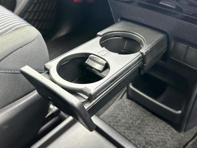 ヴォクシー ハイブリッドＺＳキラメキ２　新品タイヤ／保証書／社外　１０インチ　ＳＤナビ／フリップダウンモニター　社外　１２．８インチ／衝突安全装置／両側電動スライドドア／車線逸脱防止支援システム　衝突被害軽減システム　バックカメラ　禁煙車（40枚目）