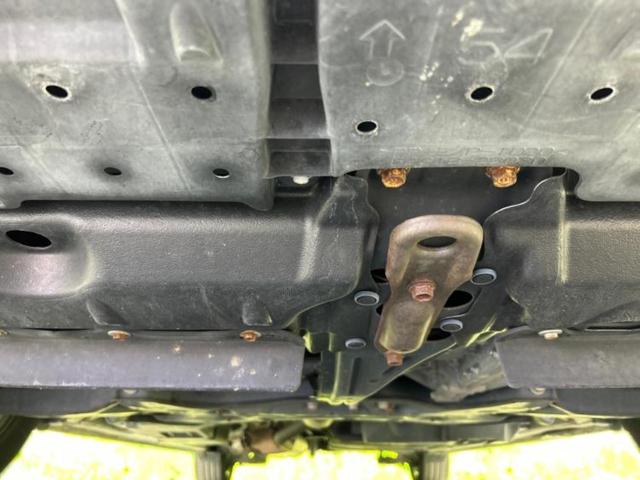 ヴォクシー ハイブリッドＺＳキラメキ２　新品タイヤ／保証書／社外　１０インチ　ＳＤナビ／フリップダウンモニター　社外　１２．８インチ／衝突安全装置／両側電動スライドドア／車線逸脱防止支援システム　衝突被害軽減システム　バックカメラ　禁煙車（48枚目）