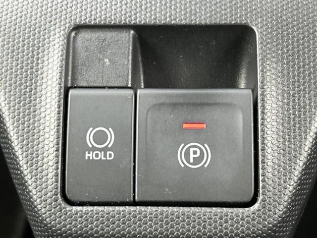 タフト X 保証書/スマートアシスト(トヨタ・ダイハツ)/USBジャック/EBD付ABS/横滑り防止装置/アイドリングストップ/禁煙車/衝突安全ボディ/エンジンスタートボタン/キーレススタート/オートエアコン(23枚目)