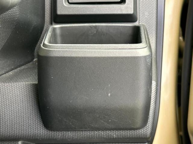 タフト X 保証書/スマートアシスト(トヨタ・ダイハツ)/USBジャック/EBD付ABS/横滑り防止装置/アイドリングストップ/禁煙車/衝突安全ボディ/エンジンスタートボタン/キーレススタート/オートエアコン(29枚目)