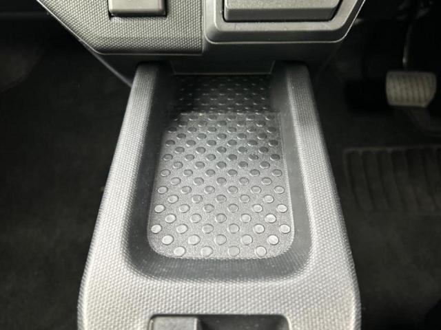 タフト X 保証書/スマートアシスト(トヨタ・ダイハツ)/USBジャック/EBD付ABS/横滑り防止装置/アイドリングストップ/禁煙車/衝突安全ボディ/エンジンスタートボタン/キーレススタート/オートエアコン(30枚目)