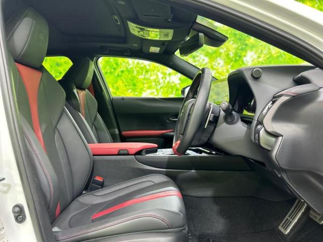 ＵＸ ＵＸ２５０ｈ　Ｆスポーツエモーショナルエクスプローラ　サンルーフ／保証書／ディスプレイオーディオ＋ナビ１２．３インチ／プリクラッシュセーフティ／エアーシート　前席／全方位モニター／車線逸脱防止支援システム／シート　合皮　衝突被害軽減システム　全周囲カメラ（4枚目）
