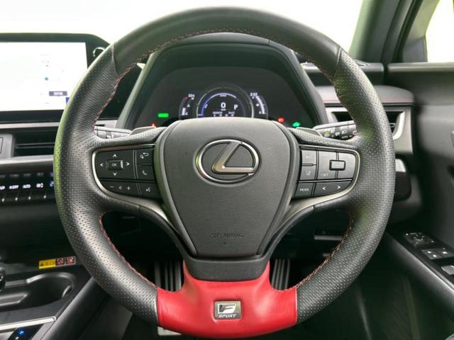 ＵＸ ＵＸ２５０ｈ　Ｆスポーツエモーショナルエクスプローラ　サンルーフ／保証書／ディスプレイオーディオ＋ナビ１２．３インチ／プリクラッシュセーフティ／エアーシート　前席／全方位モニター／車線逸脱防止支援システム／シート　合皮　衝突被害軽減システム　全周囲カメラ（15枚目）