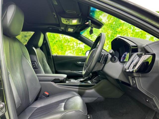 クラウンハイブリッド Ｓスポーツスタイル　サンルーフ／保証書／純正　ＳＤナビ／衝突安全装置／エアーシート　前席／全方位モニター／車線逸脱防止支援システム／シート　フルレザー／ドライブレコーダー　前後／ヘッドランプ　ＬＥＤ／ＵＳＢジャック（4枚目）