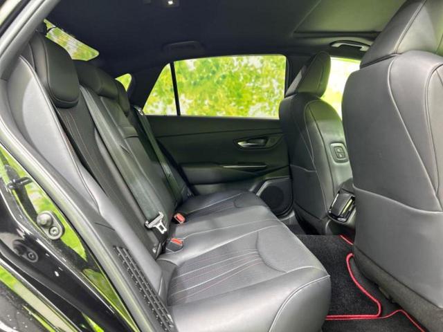 クラウンハイブリッド Ｓスポーツスタイル　サンルーフ／保証書／純正　ＳＤナビ／衝突安全装置／エアーシート　前席／全方位モニター／車線逸脱防止支援システム／シート　フルレザー／ドライブレコーダー　前後／ヘッドランプ　ＬＥＤ／ＵＳＢジャック（5枚目）