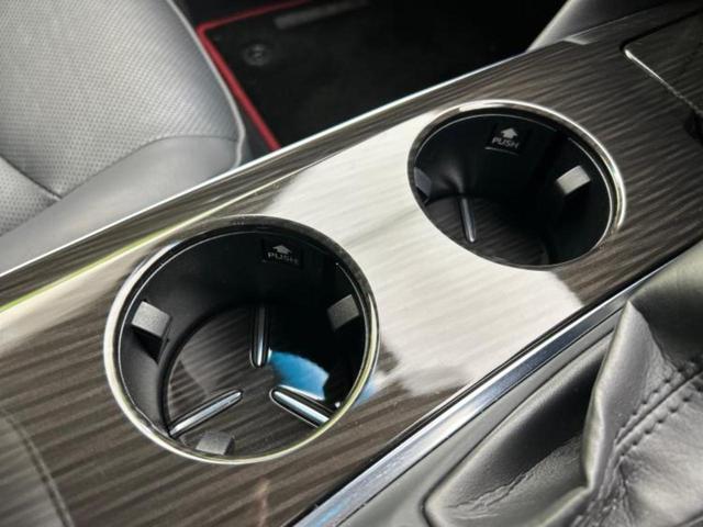 クラウンハイブリッド Ｓスポーツスタイル　サンルーフ／保証書／純正　ＳＤナビ／衝突安全装置／エアーシート　前席／全方位モニター／車線逸脱防止支援システム／シート　フルレザー／ドライブレコーダー　前後／ヘッドランプ　ＬＥＤ／ＵＳＢジャック（35枚目）