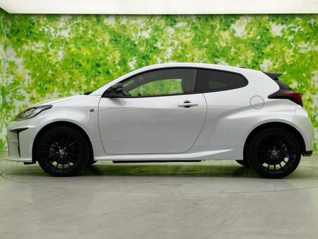 ＧＲヤリス ＲＳ　保証書／ディスプレイオーディオ＋ナビ８インチ／トヨタセーフティセンス／シートヒーター　前席／車線逸脱防止支援システム／ドライブレコーダー　純正／ヘッドランプ　ＬＥＤ／Ｂｌｕｅｔｏｏｔｈ接続　禁煙車（2枚目）