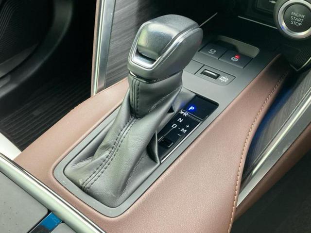 ハリアー Ｇ　純正エアロ／保証書／ディスプレイオーディオ９インチ／デジタルインナーミラー／衝突安全装置／車線逸脱防止支援システム／電動バックドア／ヘッドランプ　ＬＥＤ／Ｂｌｕｅｔｏｏｔｈ接続／ＥＴＣ　フルエアロ（16枚目）