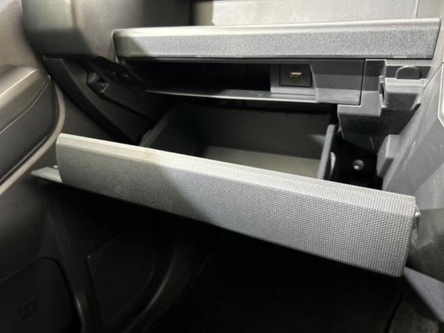 タフト Ｘ　新品タイヤ／保証書／スマートアシスト（トヨタ・ダイハツ）／車線逸脱防止支援システム／ヘッドランプ　ＬＥＤ／ＵＳＢジャック／横滑り防止装置／アイドリングストップ／禁煙車／エアバッグ　運転席　記録簿（27枚目）