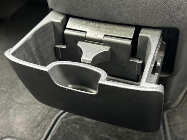 セレナ ハイウェイスターＶセレクション　新品タイヤ／保証書／純正　９インチ　ＳＤナビ／インテリジェントルームミラー／エマージェンシーブレーキ／ハンズフリー両側電動スライドドア／アラウンドビューモニター／車線逸脱防止支援システム　全周囲カメラ（40枚目）