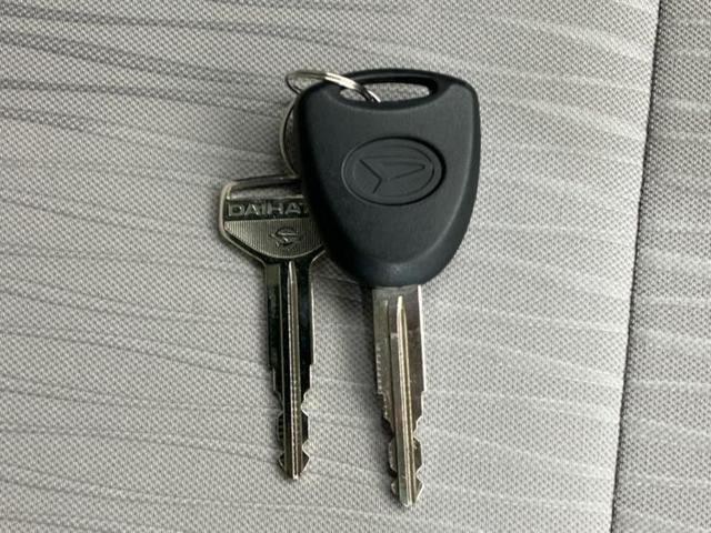 ミライース L SA3 新品タイヤ/保証書/スマートアシスト(トヨタ・ダイハツ)/横滑り防止装置/アイドリングストップ/禁煙車/エアバッグ 運転席/エアバッグ 助手席/衝突安全ボディ/パワーウインドウ/パワーステアリング(38枚目)