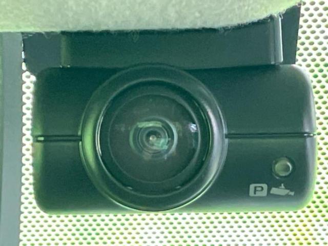 ノート Ｘ　純正　９インチ　メモリーナビ／インテリジェントルームミラー／エマージェンシーブレーキ／アラウンドビューモニター／車線逸脱防止支援システム／ドライブレコーダー　純正／ヘッドランプ　ＬＥＤ　全周囲カメラ（36枚目）