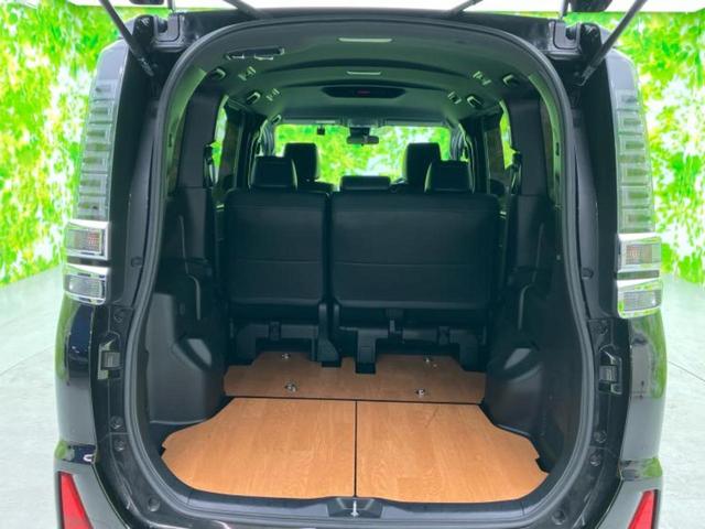 ヴォクシー ＺＳキラメキ３マルチユーティリティ　新品タイヤ／保証書／純正　ＳＤナビ／衝突安全装置／両側電動スライドドア／車線逸脱防止支援システム／シート　合皮／ドライブレコーダー　前後／ヘッドランプ　ＬＥＤ／ＵＳＢジャック　衝突被害軽減システム（8枚目）