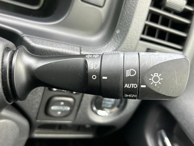 ハイエースバン ロングスーパーＧＬダークプライム２　保証書／純正　ＳＤナビ／フリップダウンモニター　純正　１２．１インチ／トヨタセーフティセンス／両側電動スライドドア／パノラミックビューモニター／車線逸脱防止支援システム／シート　ハーフレザー　禁煙車（16枚目）