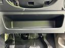 Ｓ　新品タイヤ／保証書／エマージェンシーブレーキ／車線逸脱防止支援システム／ヘッドランプ　ＨＩＤ／ＵＳＢジャック／横滑り防止装置／アイドリングストップ／禁煙車／エアバッグ　運転席／エアバッグ　助手席（36枚目）