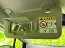 WECARSの展示場では実際に見て、触ってお車をお選びいただけます!知識の豊富な営業スタッフが様々なカーライフをご提案いたします!