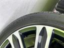 WECARSの展示場では実際に見て、触ってお車をお選びいただけます!知識の豊富な営業スタッフが様々なカーライフをご提案いたします!
