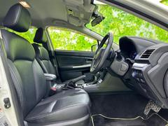 「この車の写真をもっと見たい」「状態が気になる」「この装備はついている？」どんな小さな疑問でもお気軽にお問い合わせください！ 4