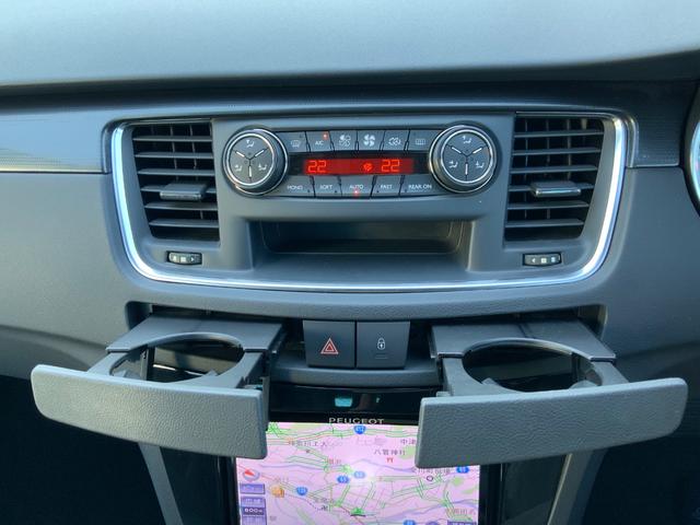 508 SW グリフ パワーバックドア 18インチAW ガラスルーフ クルコン スマートキー HDDナビ BTオーディオ Bカメラ TV パワー本革シート(ヒーター付) HID パドルシフト スマートキー Pスタート(14枚目)