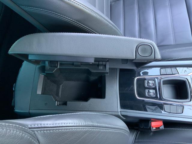 508 SW グリフ パワーバックドア 18インチAW ガラスルーフ クルコン スマートキー HDDナビ BTオーディオ Bカメラ TV パワー本革シート(ヒーター付) HID パドルシフト スマートキー Pスタート(20枚目)