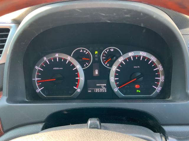 ヴェルファイア ２．４Ｚ　プラチナセレクションＩＩ　ワンオーナー　ディーラー整備記録簿　両側パワスラ　パワーバックドア　純正ナビ　ＴＶ　バックカメラ　プッシュスタート　スマートキ２本　３列シート　７人乗り　オットマン　コンビステアリング　純正１８ＡＷ（9枚目）