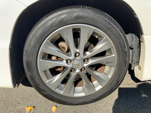 ヴェルファイア ２．４Ｚ　プラチナセレクションＩＩ　ワンオーナー　ディーラー整備記録簿　両側パワスラ　パワーバックドア　純正ナビ　ＴＶ　バックカメラ　プッシュスタート　スマートキ２本　３列シート　７人乗り　オットマン　コンビステアリング　純正１８ＡＷ（27枚目）