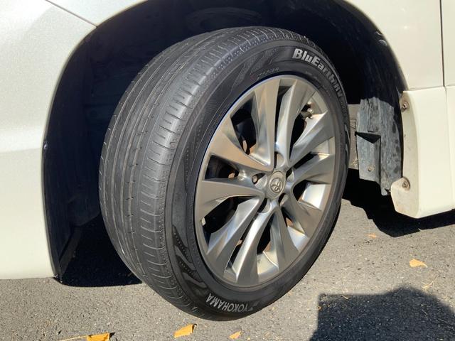 ヴェルファイア ２．４Ｚ　プラチナセレクションＩＩ　ワンオーナー　ディーラー整備記録簿　両側パワスラ　パワーバックドア　純正ナビ　ＴＶ　バックカメラ　プッシュスタート　スマートキ２本　３列シート　７人乗り　オットマン　コンビステアリング　純正１８ＡＷ（28枚目）