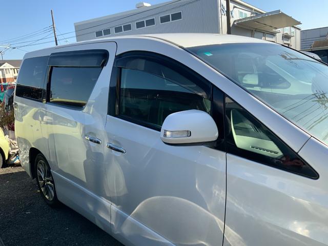 ヴェルファイア ２．４Ｚ　プラチナセレクションＩＩ　ワンオーナー　ディーラー整備記録簿　両側パワスラ　パワーバックドア　純正ナビ　ＴＶ　バックカメラ　プッシュスタート　スマートキ２本　３列シート　７人乗り　オットマン　コンビステアリング　純正１８ＡＷ（29枚目）