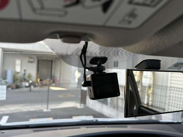 プリウス Ｓツーリングセレクション・Ｇ’ｓ　純正ナビ　ＴＶ　ブルートゥース　フルセグ　ＥＴＣ　バックカメラ（29枚目）