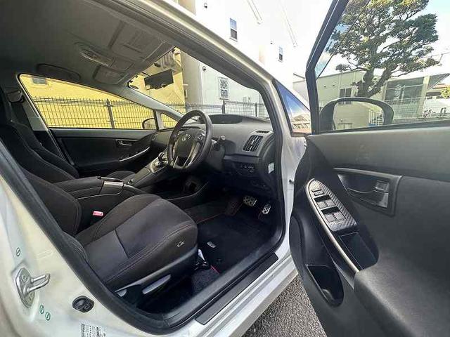 プリウス Ｓツーリングセレクション・Ｇ’ｓ　純正ナビ　ＴＶ　ブルートゥース　フルセグ　ＥＴＣ　バックカメラ（42枚目）